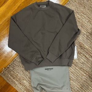 BRAND NEW W TAG: FEAR OF GOD Essentials Pull-Over Crewneck Color Taupe Size XXS